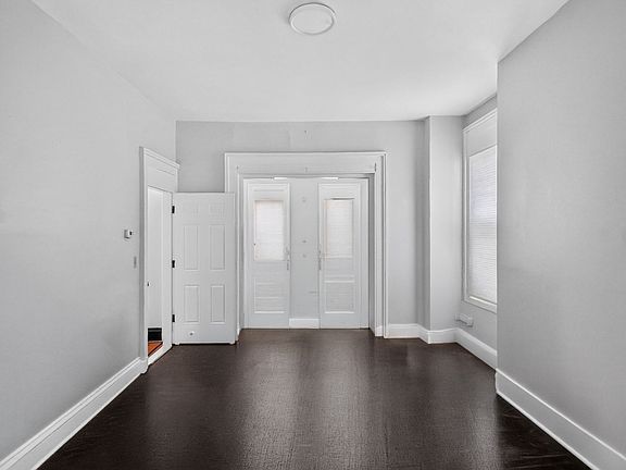 3rd image of 395 Crown St