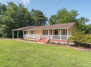 124 Driftwood Dr, Mooresville, NC 28117