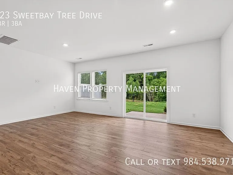 323 Sweetbay Tree Dr — Photo 12