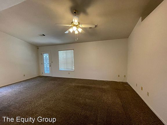 3rd image of 323 S Citrus Ct