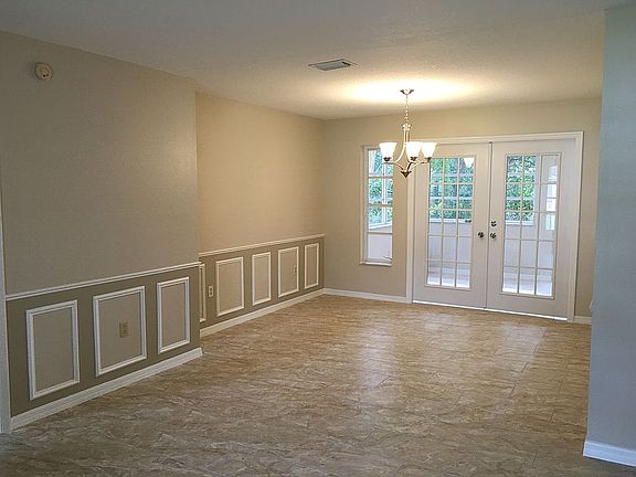 Formal dining w/ French door