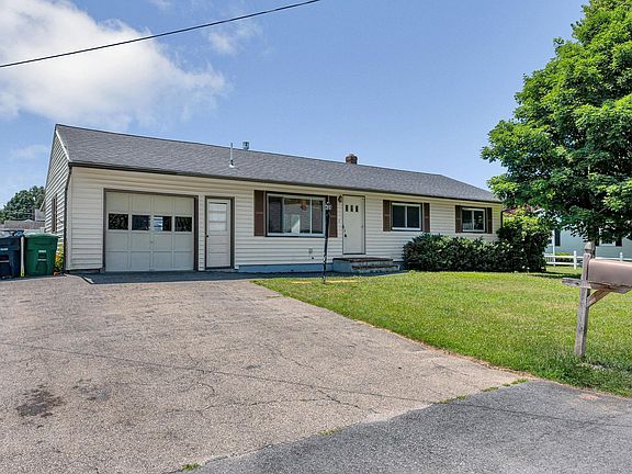 2nd image of 7 Raleigh Drive