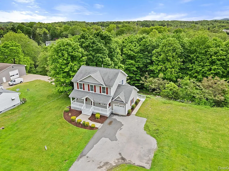 436 Jessup Rd — Photo 1