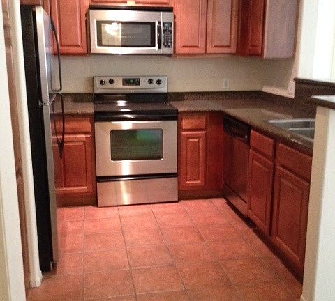 Beautiful Upgraded Kitchen