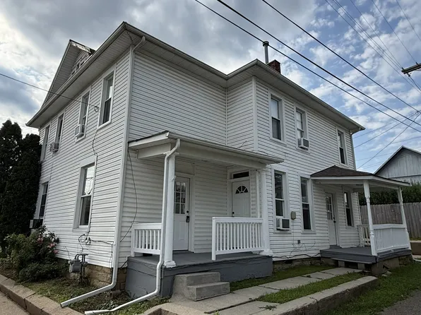242 Hoover St, Newark, OH 43055