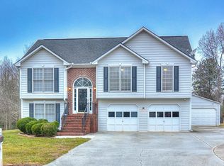 135 Leighs Grove Way, Grayson, GA 30017