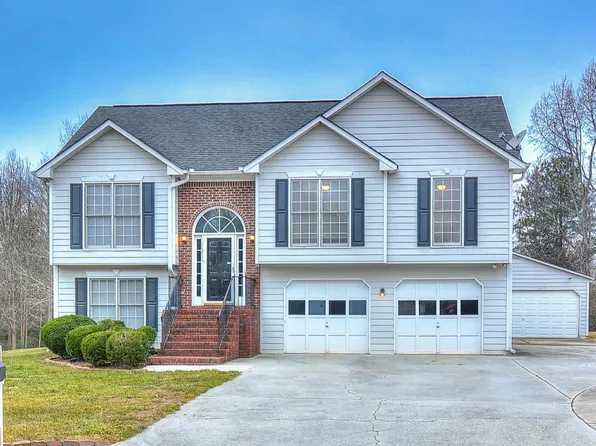 135 Leighs Grove Way, Grayson, GA 30017