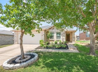 1825 Diamond Lake Trl, Justin, TX 76247