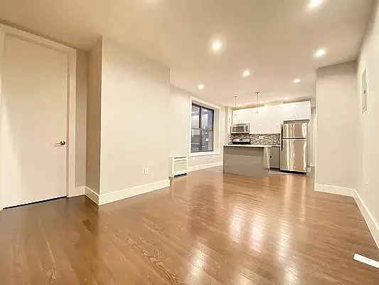 Rented by Bruma Realty LLC | media 8