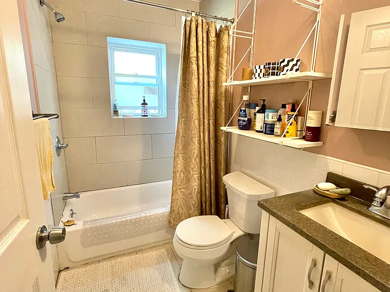937 S Saint Bernard St #2 — Photo 20