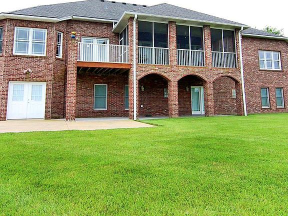 5th image of 1868 Watson Dr