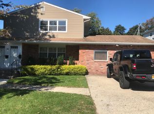 25 Hendrick Ave APT 2, Glen Cove, NY 11542
