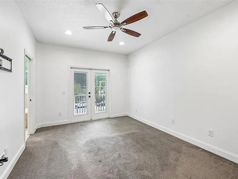 2611 E Jefferson St #4 — Photo 12