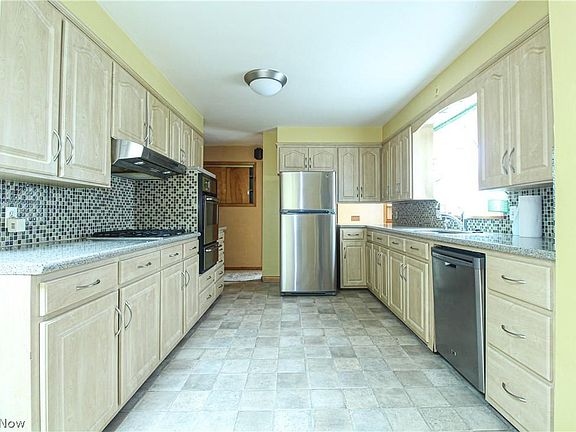 4th image of 744 Wildwood Dr