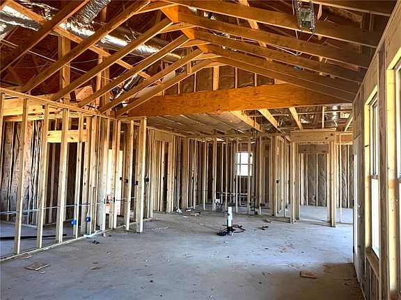 4th image of 4749 Cowboy St