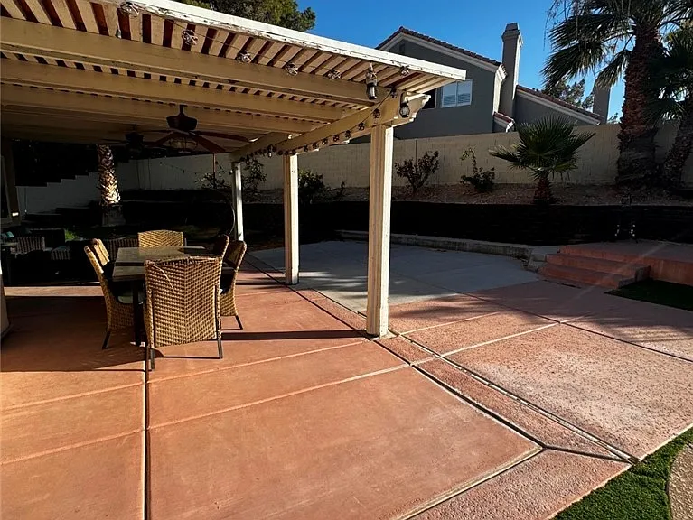 7824 Emerald Harbor Ct — Photo 39