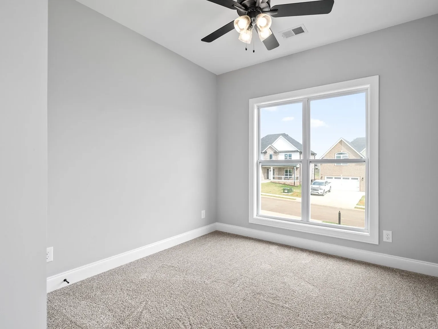 4 bed, 2088 sqft, $2,850 — Photo 4