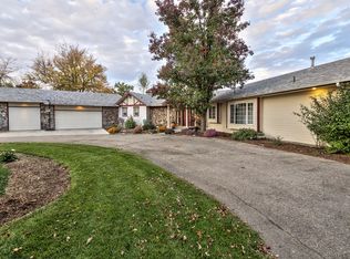 10430 W Whispering Cliffs Dr, Boise, ID 83704