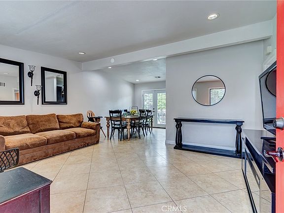 3rd image of 6688 Phoenix Ave