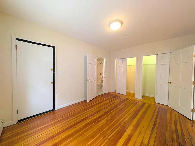 5 Locke St #1 — Photo 8