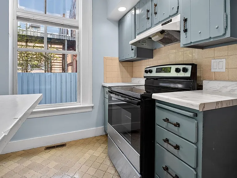 166 Park St #168 — Photo 17