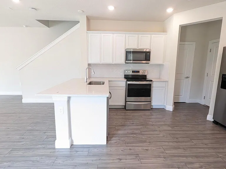 4540 Sparkling Shell Ave — Photo 5