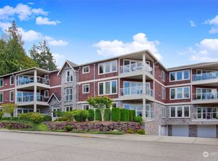 658 Glen St APT 101, Edmonds, WA 98020