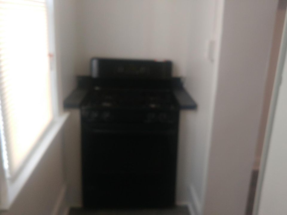 1st image of 745 E Thayer St