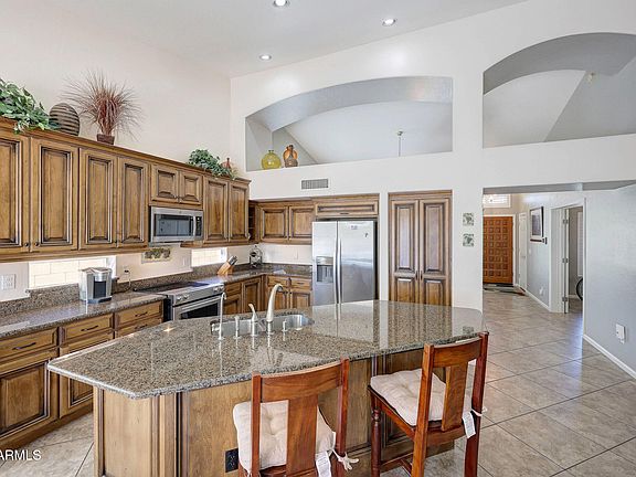 4th image of 3439 E TOPEKA Drive