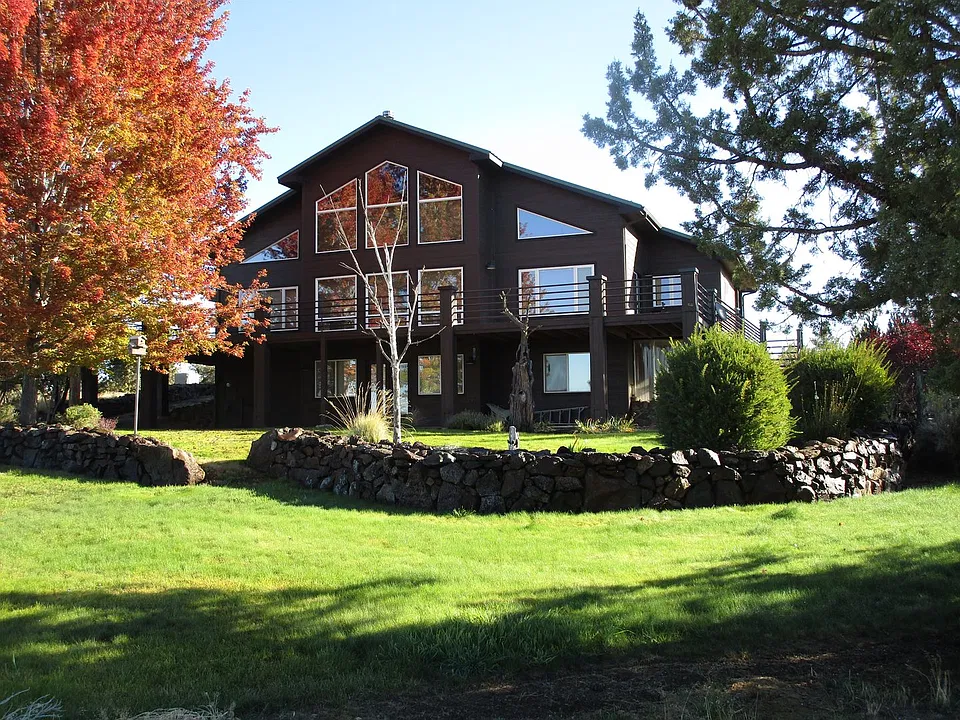 1164 SW Parrish Ln