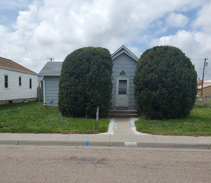 1st image of 220 Hancock Ave