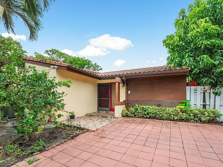 2780 Norfolk Pine Ct — Photo 1
