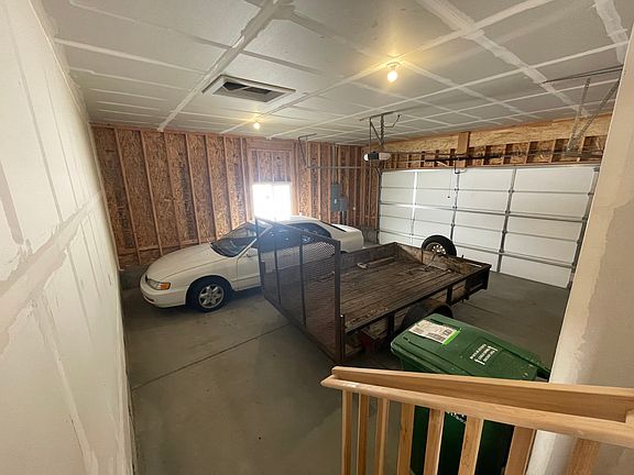 5th image of 4048 Barcelona Ave