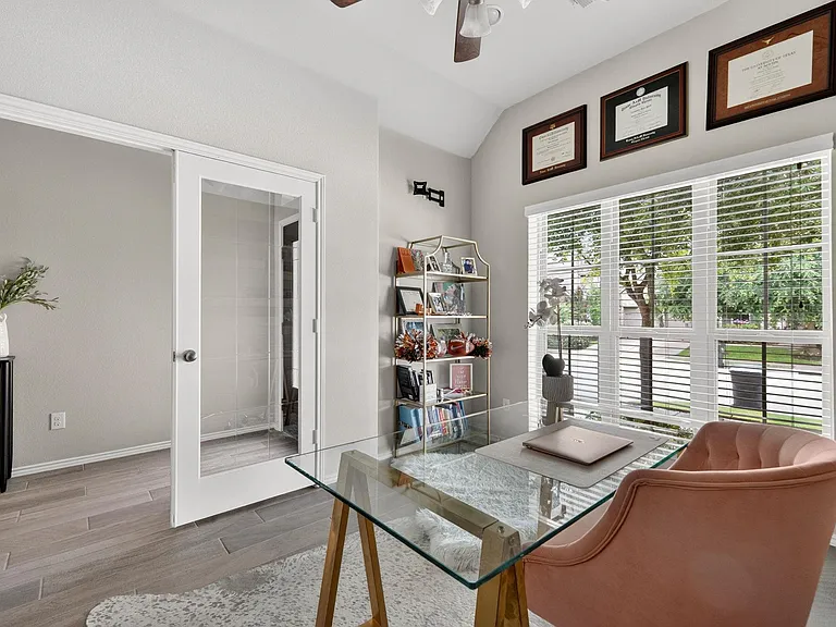 209 Lacey Oak Loop — Photo 5
