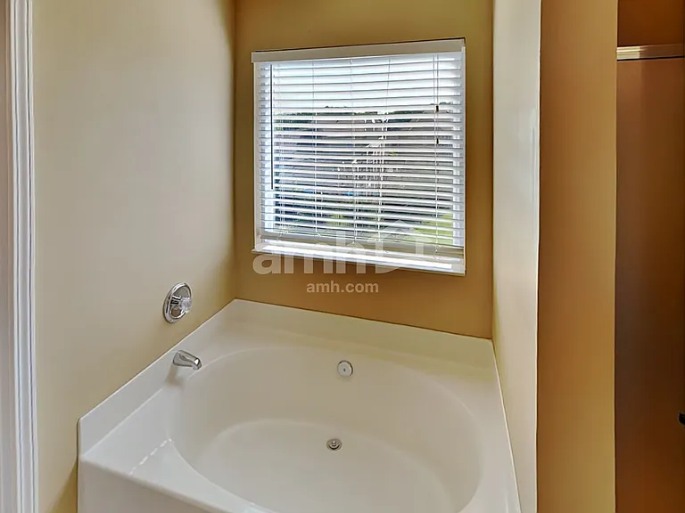 104 Lance Park Cir — Photo 15
