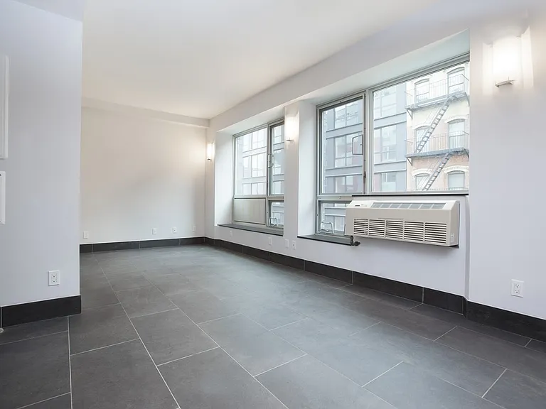 164 Attorney St #302 — Photo 1