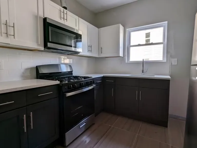 43 N 16th St #A — Photo 1