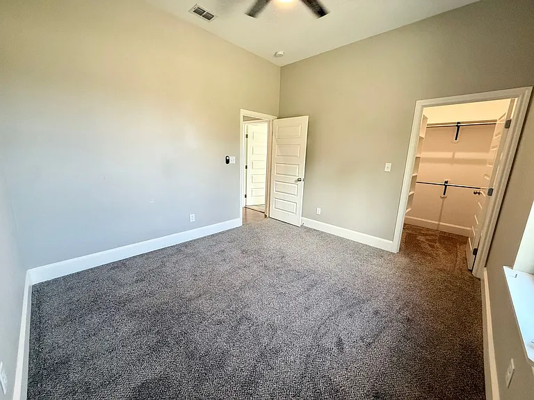 1037 Stagecoach Bnd — Photo 23