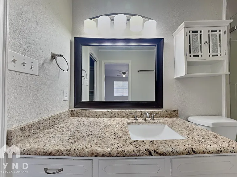 612 S Rough Creek Ct — Photo 8