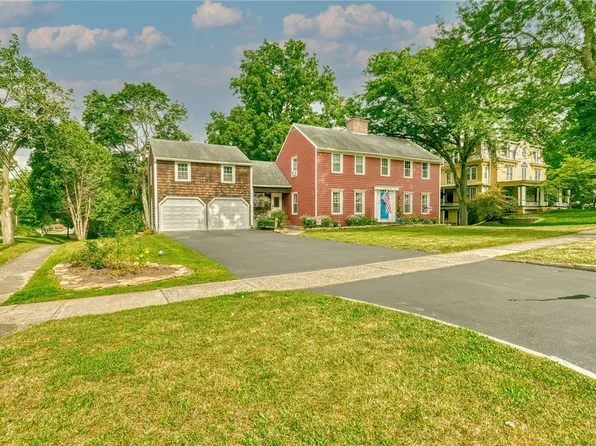 285 Genesee St, Avon, NY 14414