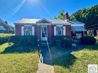 915 Chalmers St, Martinsville, VA 24112