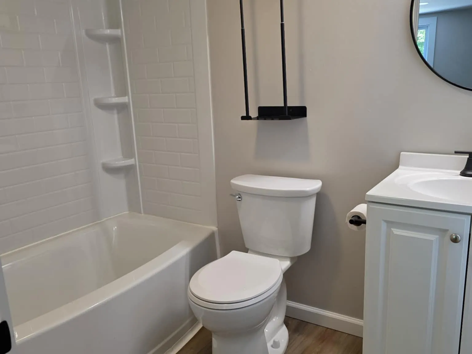 3 bed, 1200 sqft, $1,300 — Photo 4