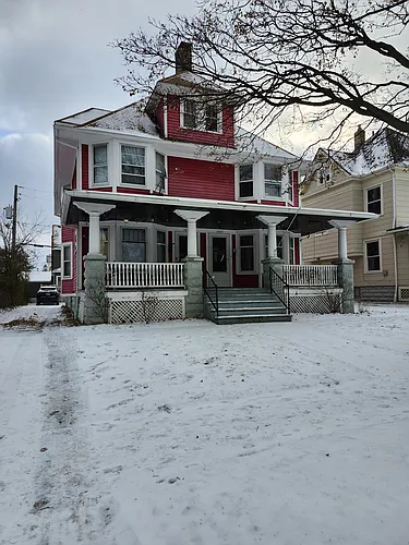 1427 Lincoln Ave Photo 1