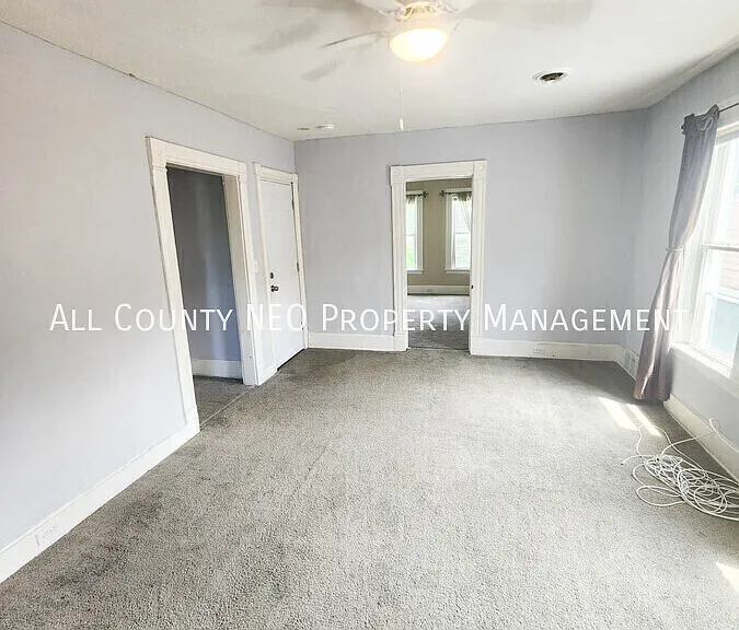 2044 W 44th St #UP — Photo 6