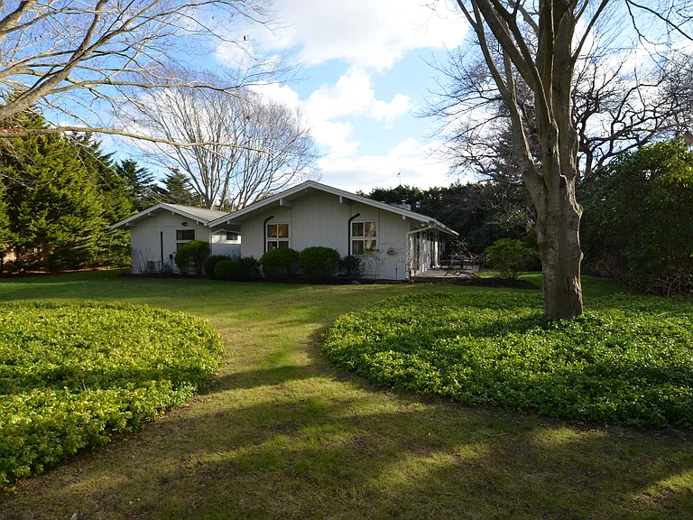 350 Bluff Rd — Photo 16