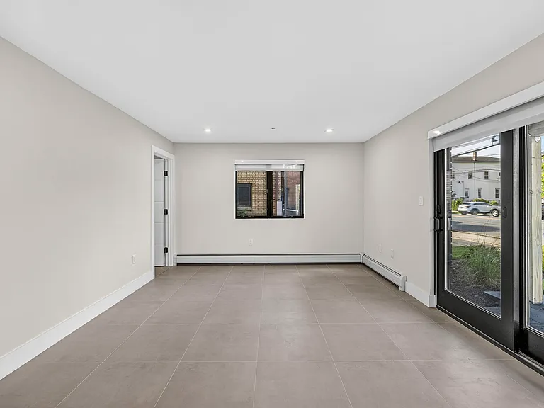 1157 Inwood Ter — Photo 35