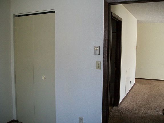 5th image of 208 Eagle Ave