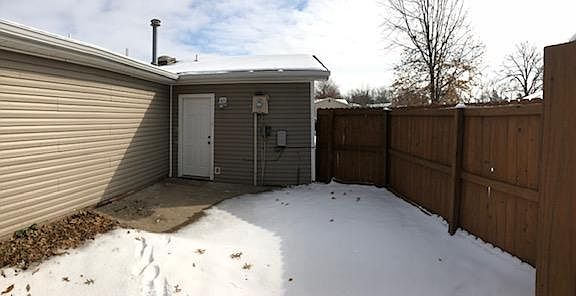 5th image of 121 N Sunshine Dr