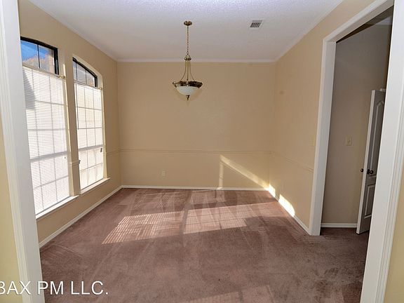 3rd image of 1129 Crestwood Ct