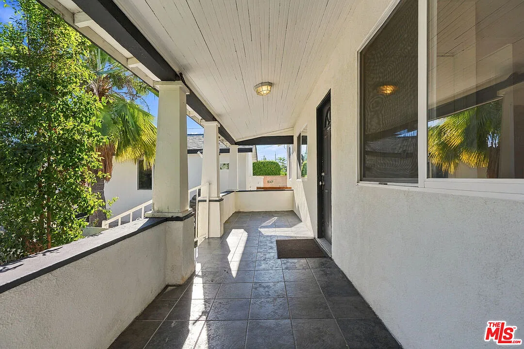 2 bed, 1.0 bath, 843 sqft, $3,000 — Photo 3